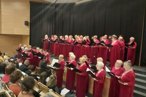 koncert Wrocławskiego Chóru Seniora i Zespołu Złote Bzy